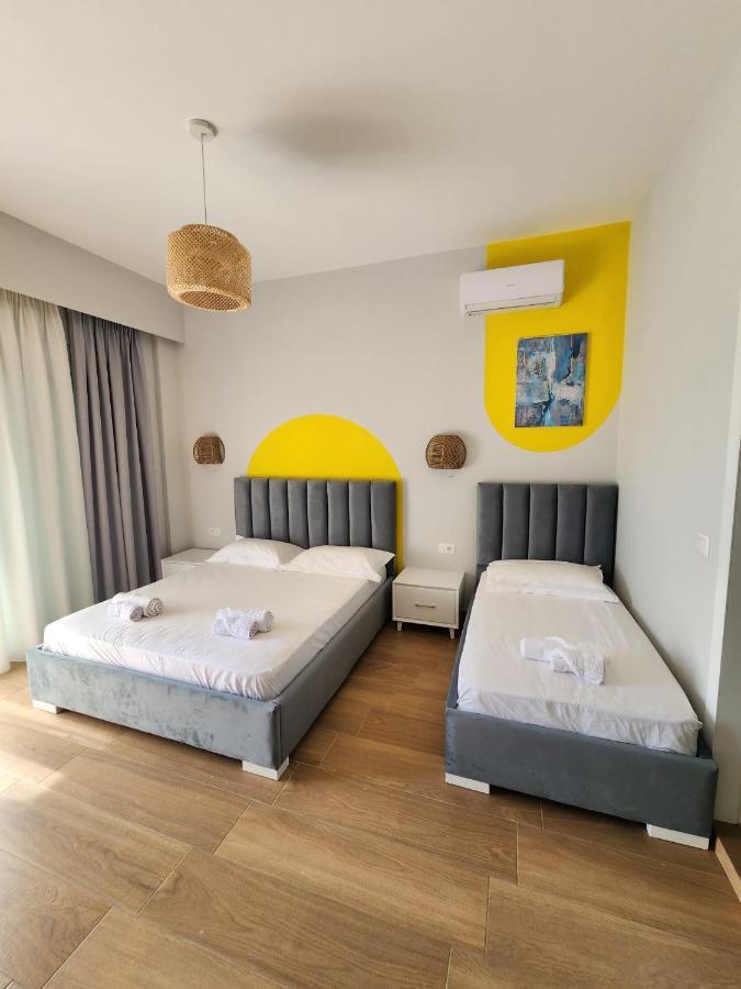 Memories Apartments Sarandë Buitenkant foto