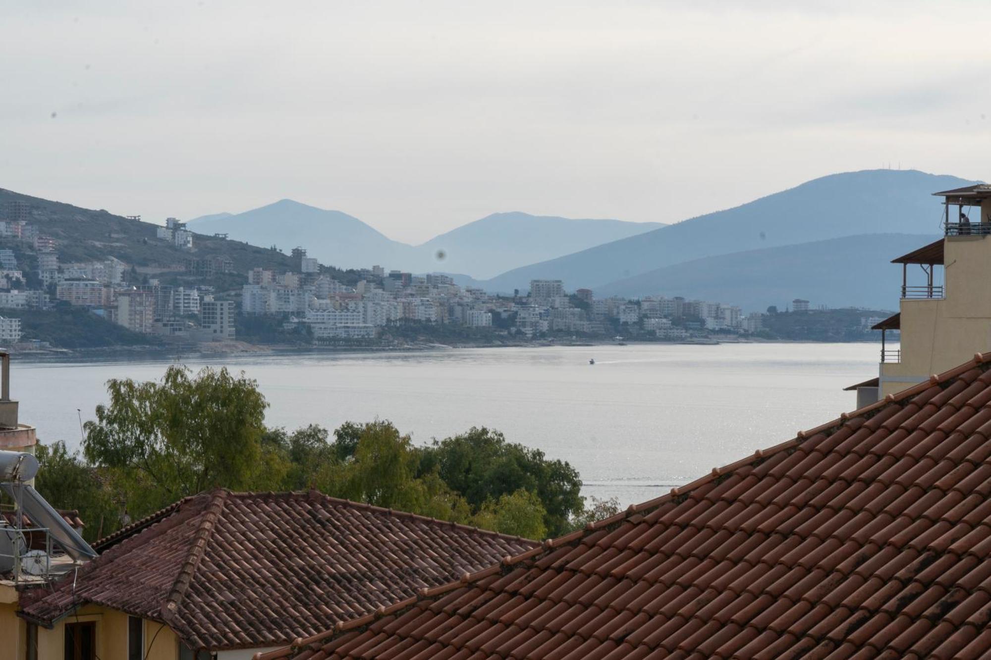 Memories Apartments Sarandë Buitenkant foto